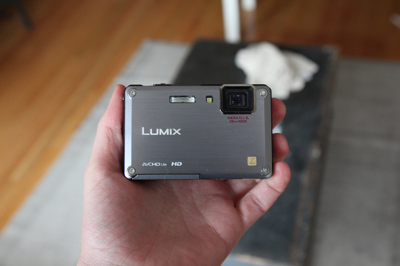 Illustration for article titled Toughcam Battle: Canon PowerShot D10 vs. Panasonic Lumix DMC-TS1